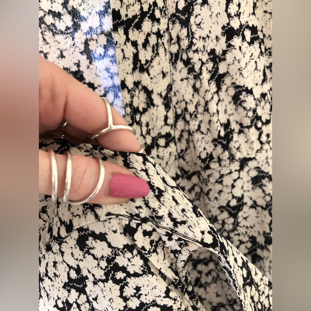 Doen Augusta Dress in Faded Queen Anne's Floral (minor spots) - Picture 13 of 16